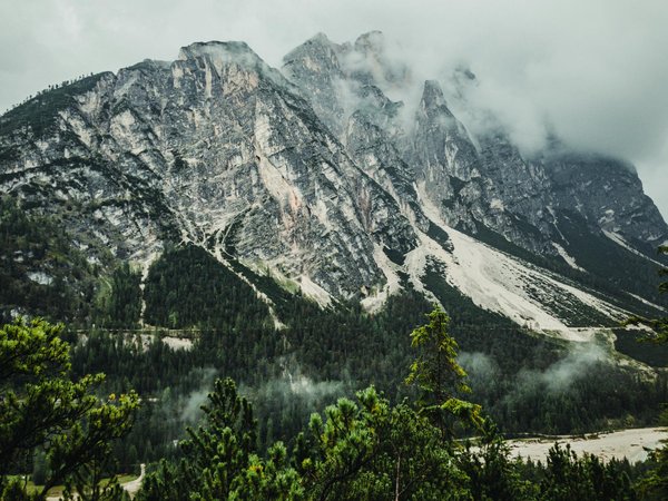 Découvrez l'hôtel près de la plage de trestraou à perros-guirec
